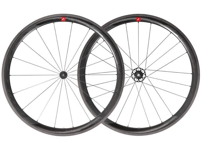 Fulcrum Wind 40C Patins/pneus