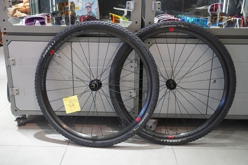 [999998094] Paire de roues Fulcrum Rapid red 9 DB + Pneus Pirelli Mud 700x40