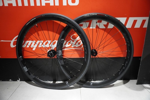 [99997503] Paire de Roues Fulcrum Racing 818 Disc - Body Shimano  + 2 pneus vittoria Rubino Graphene 2.0 - 700x25